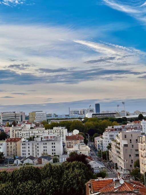 Appartement Vue Tour Eiffel Ligne 14 A Cote De Paris Gentilly Εξωτερικό φωτογραφία
