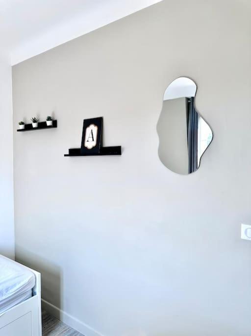 Appartement Vue Tour Eiffel Ligne 14 A Cote De Paris Gentilly Εξωτερικό φωτογραφία